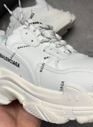 Кроссовки Balenciaga Triple S Allover Logo White живое фото 3